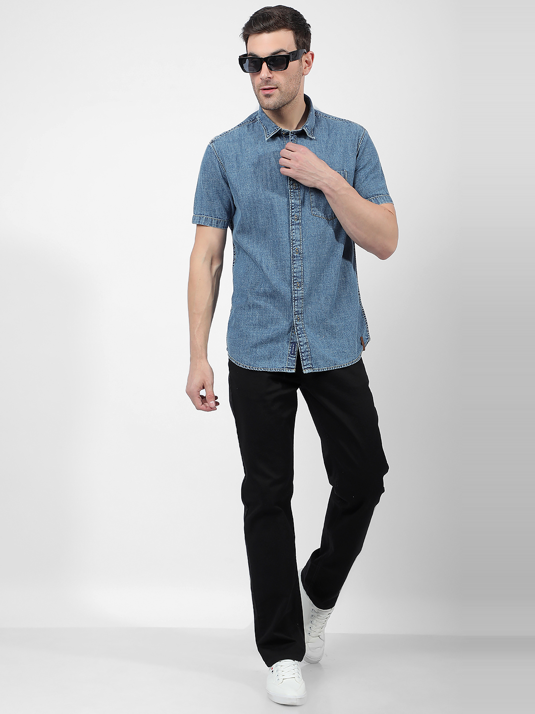 Numero Uno Men Solid Blue Shirt